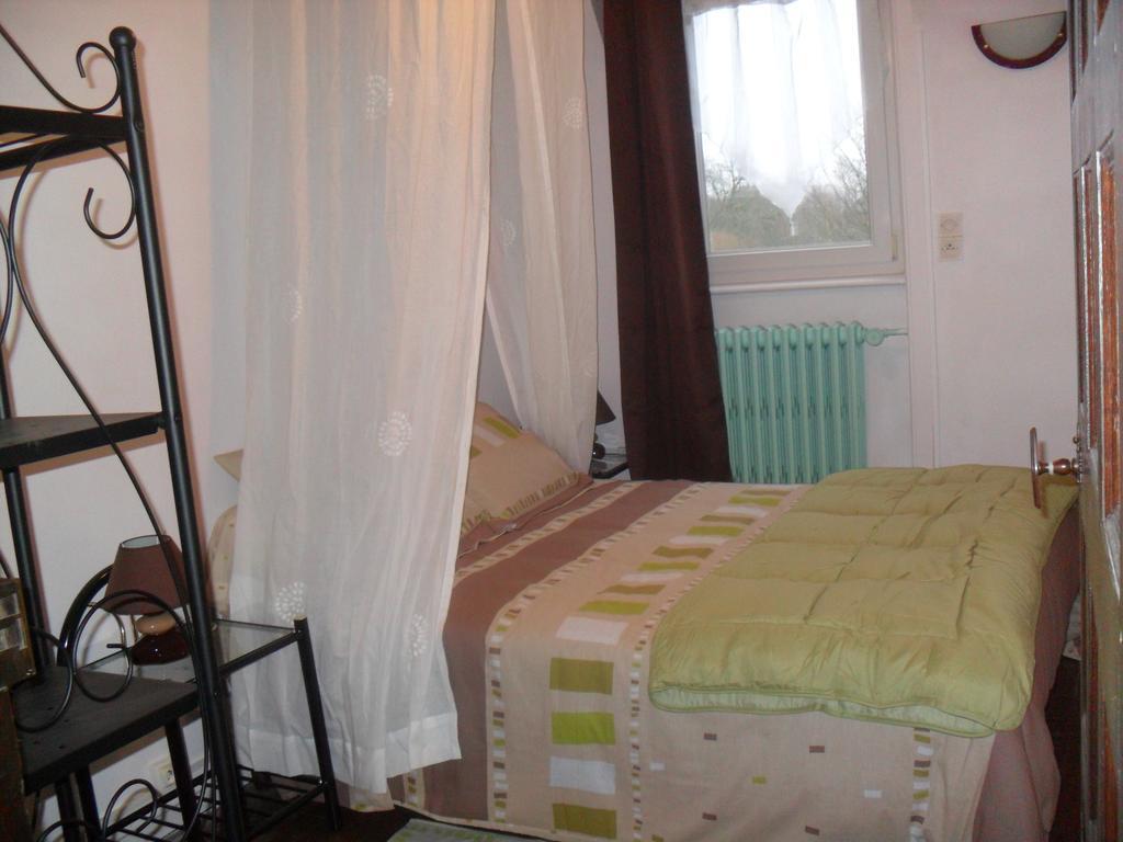 Gite De Peche Saint-Ellier-du-Maine Номер фото